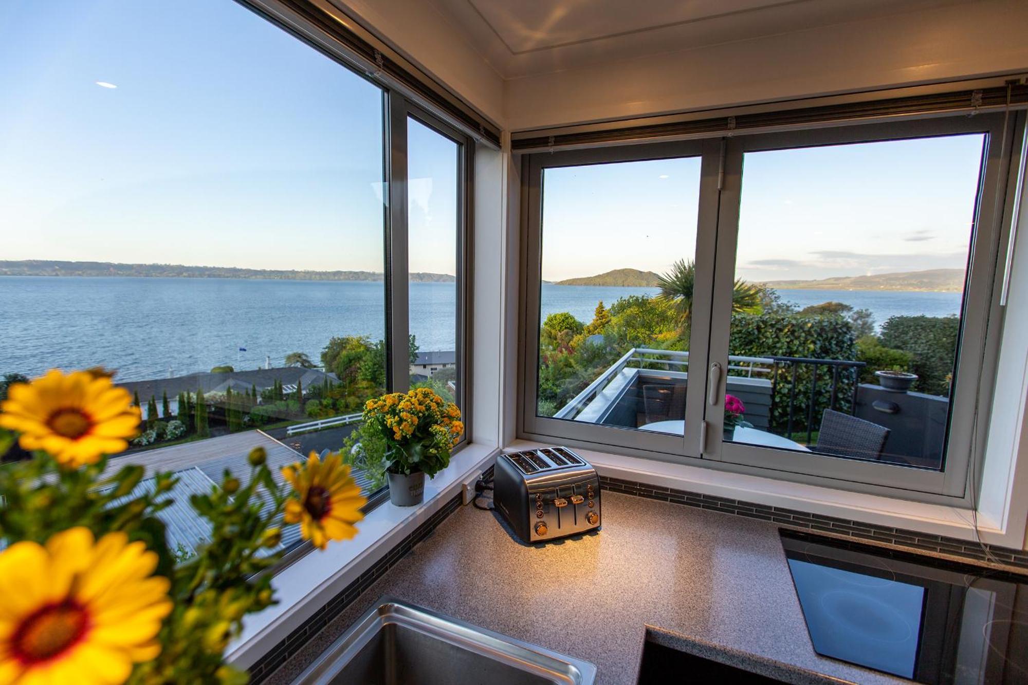 Rotorua Serenity Lakeview Retreat Exterior photo